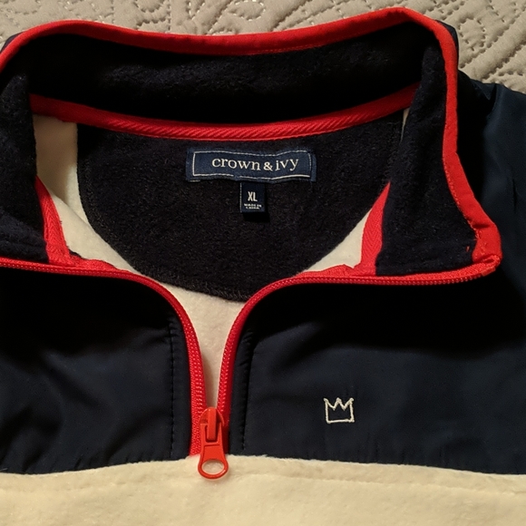 Crown and Ivy youth Sweatshirt - Picture 4 of 4